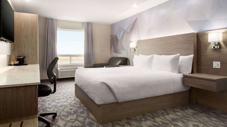 <b>Days Inn Calgary North Balzac Room</b>. Images powered by <a href="https://iceportal.shijigroup.com/" title="IcePortal" target="_blank">IcePortal</a>.