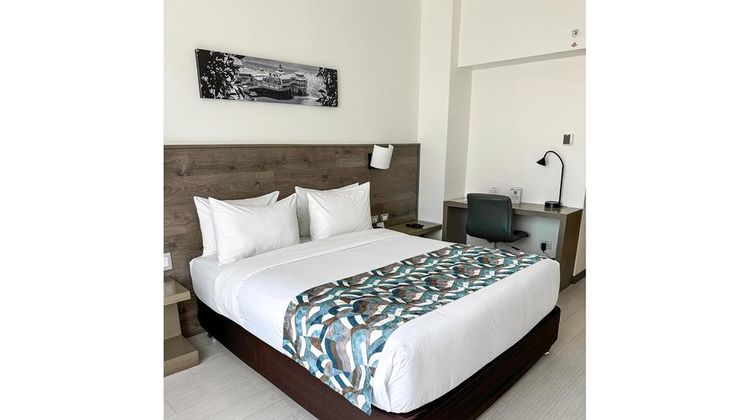 Best Western Plus Urban Larco Hotel Room
