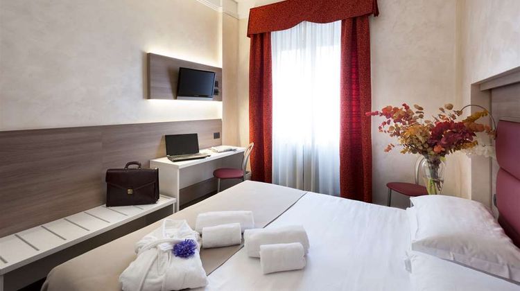 Hotel Gamma Room