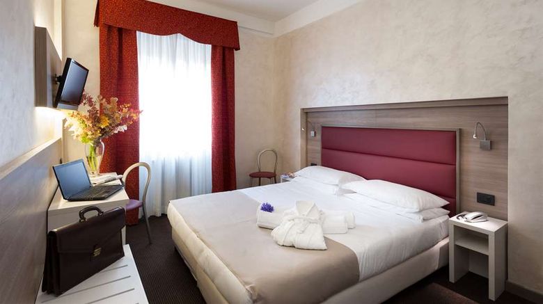 <b>Hotel Gamma Room</b>. Images powered by <a href="https://iceportal.shijigroup.com/" title="IcePortal" target="_blank">IcePortal</a>.