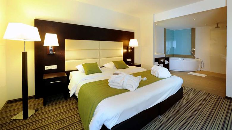 <b>Hotel Charleroi Airport Suite</b>. Images powered by <a href="https://iceportal.shijigroup.com/" title="IcePortal" target="_blank">IcePortal</a>.