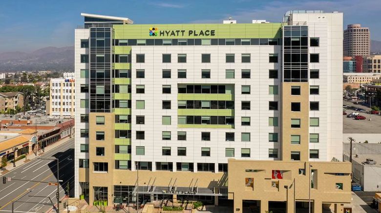 <b>Hyatt Place Glendale/Los Angeles Exterior</b>. Images powered by <a href="https://iceportal.shijigroup.com/" title="IcePortal" target="_blank">IcePortal</a>.