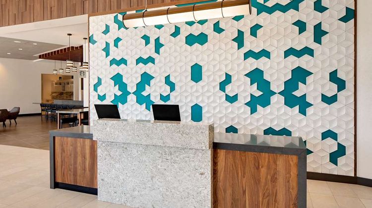 Hyatt Place Glendale/Los Angeles Lobby