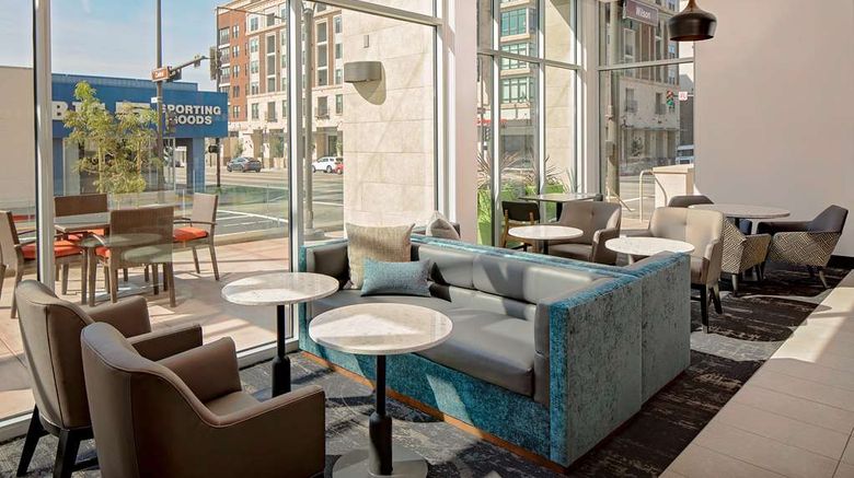 <b>Hyatt Place Glendale/Los Angeles Lobby</b>. Images powered by <a href="https://iceportal.shijigroup.com/" title="IcePortal" target="_blank">IcePortal</a>.