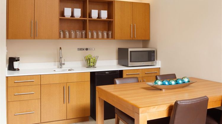 Hyatt Place Knoxville Downtown Suite