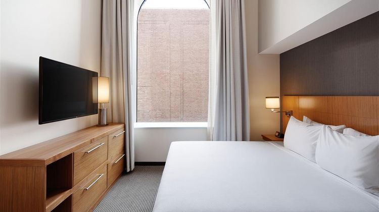 Hyatt Place Knoxville Downtown Suite