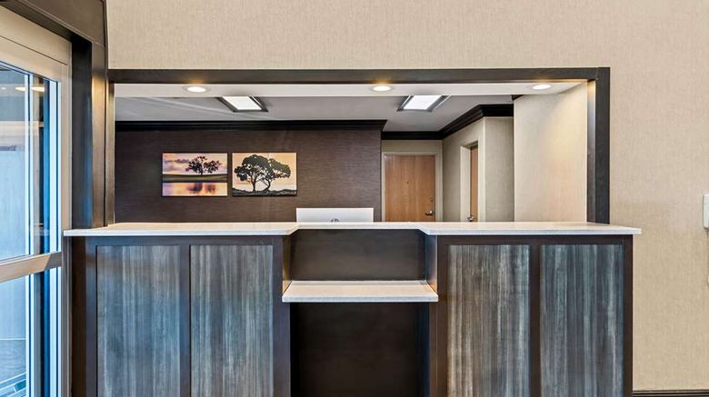 <b>Best Western Presidential Hotel & Suites Lobby</b>. Images powered by <a href="https://iceportal.shijigroup.com/" title="IcePortal" target="_blank">IcePortal</a>.