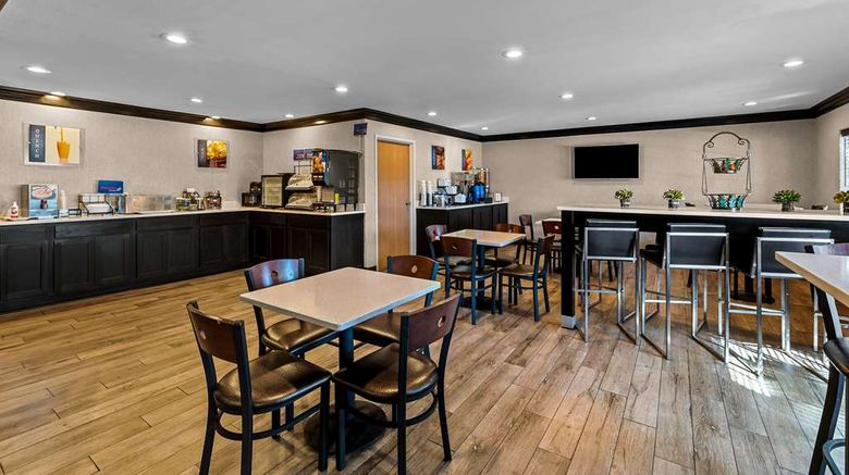<b>Best Western Presidential Hotel & Suites Restaurant</b>. Images powered by <a href="https://iceportal.shijigroup.com/" title="IcePortal" target="_blank">IcePortal</a>.