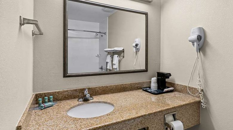 <b>Best Western Presidential Hotel & Suites Suite</b>. Images powered by <a href="https://iceportal.shijigroup.com/" title="IcePortal" target="_blank">IcePortal</a>.