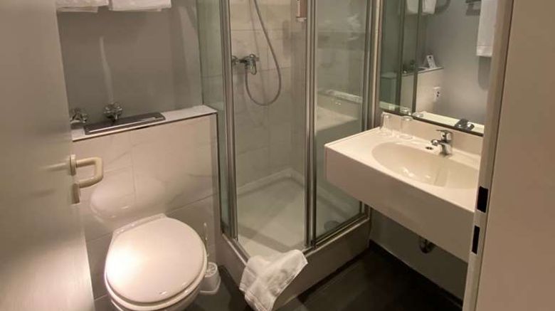 <b>Park Hotel Hamburg Arena Room</b>. Images powered by <a href="https://iceportal.shijigroup.com/" title="IcePortal" target="_blank">IcePortal</a>.