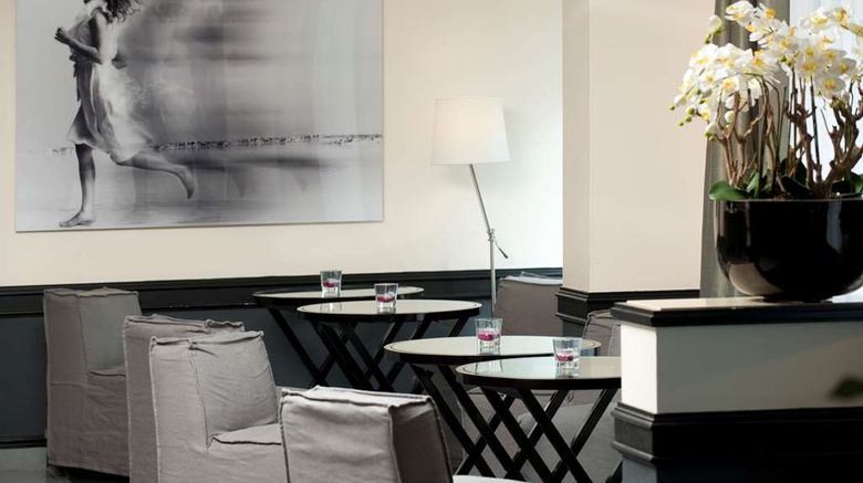 <b>Park Hotel Hamburg Arena Restaurant</b>. Images powered by <a href="https://iceportal.shijigroup.com/" title="IcePortal" target="_blank">IcePortal</a>.
