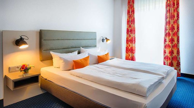 ACHAT Hotel Zwickau Room