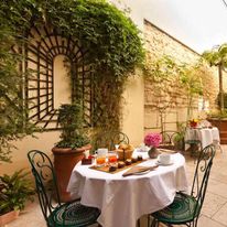 Le Clos Medicis