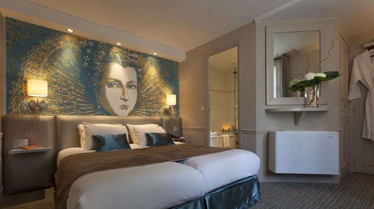 Le Clos Medicis Room