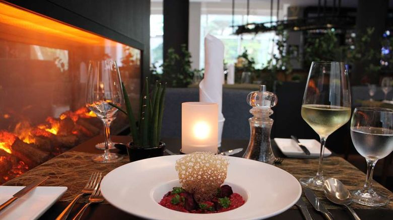 <b>Hilton Garden Inn Frankfurt City Centre Restaurant</b>. Images powered by <a href="https://iceportal.shijigroup.com/" title="IcePortal" target="_blank">IcePortal</a>.