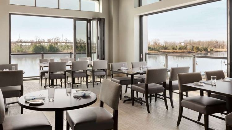 Embassy Suites by Hilton Riverfront Restaurant