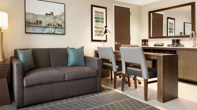 Embassy Suites by Hilton Riverfront Room