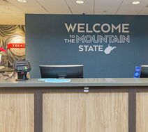 Hampton Inn & Suites University Town Ctr Lobby