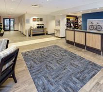Hampton Inn & Suites University Town Ctr Lobby