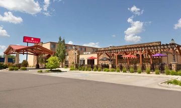 Ramada Fargo