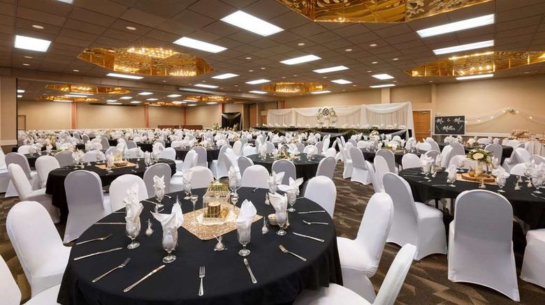<b>Ramada Fargo Meeting</b>. Images powered by <a href="https://iceportal.shijigroup.com/" title="IcePortal" target="_blank">IcePortal</a>.