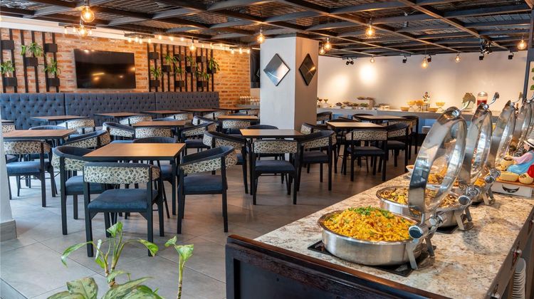 Wyndham Garden Quito Restaurant