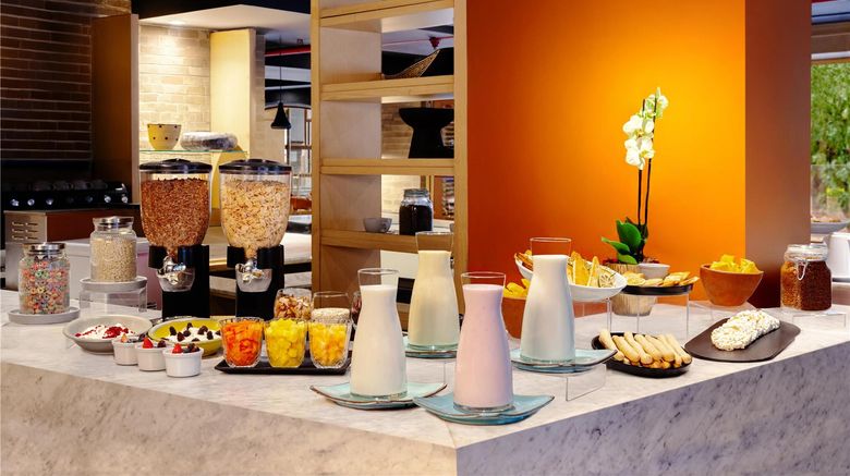 <b>NH Bogota Pavillon Royal Restaurant</b>. Images powered by <a href="https://iceportal.shijigroup.com/" title="IcePortal" target="_blank">IcePortal</a>.