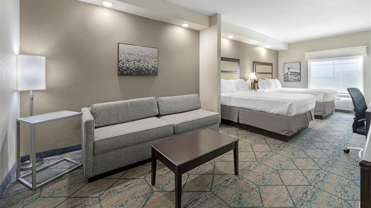 Best Western Plus McPherson Suite