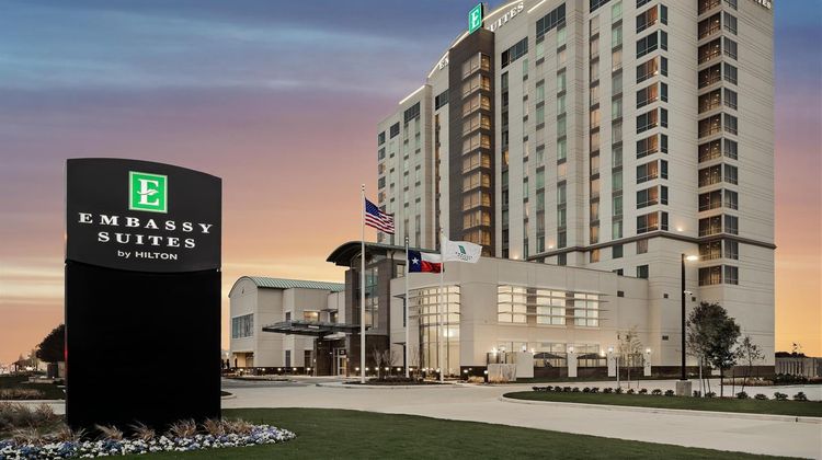 Embassy Suites Houston West-Katy Exterior