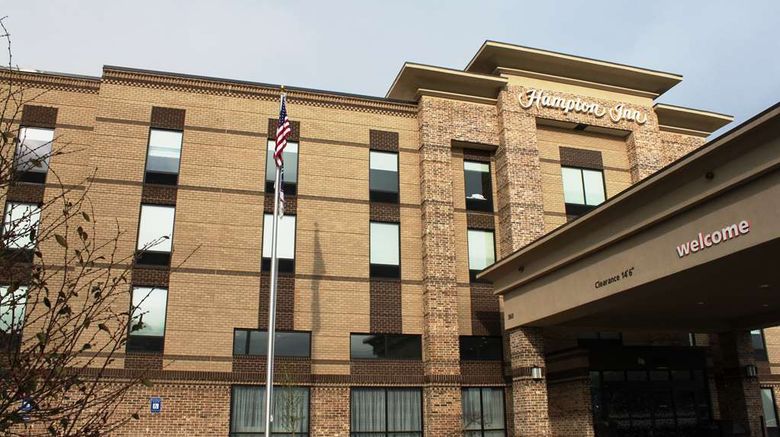 <b>Hampton Inn Forsyth Exterior</b>. Images powered by <a href="https://iceportal.shijigroup.com/" title="IcePortal" target="_blank">IcePortal</a>.
