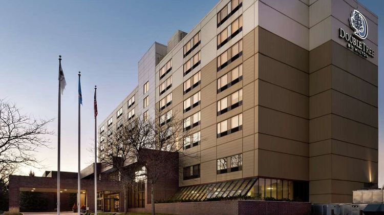 DoubleTree by Hilton St Paul East Exterior
