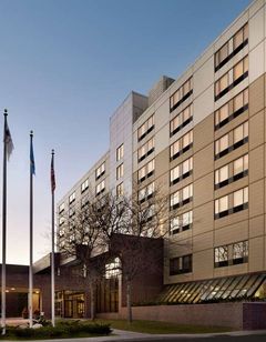DoubleTree by Hilton St Paul East