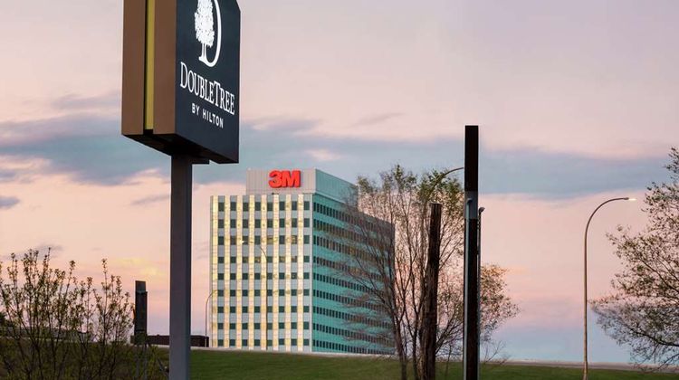 DoubleTree by Hilton St Paul East Exterior