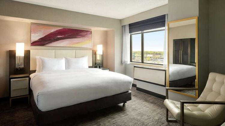 DoubleTree by Hilton St Paul East Room