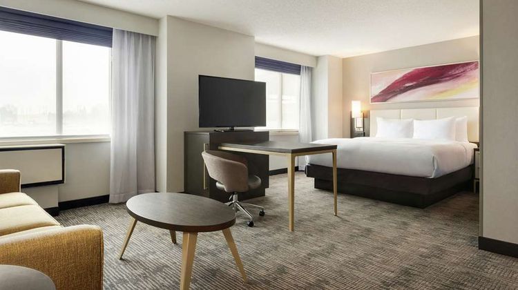 DoubleTree by Hilton St Paul East Room