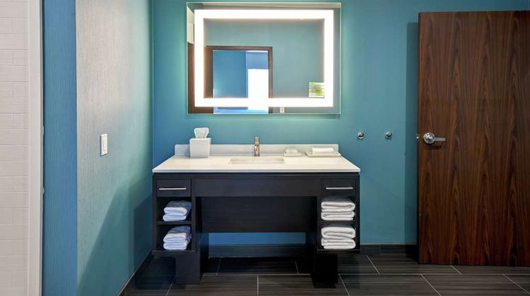 Home2 Suites by Hilton El Reno Room