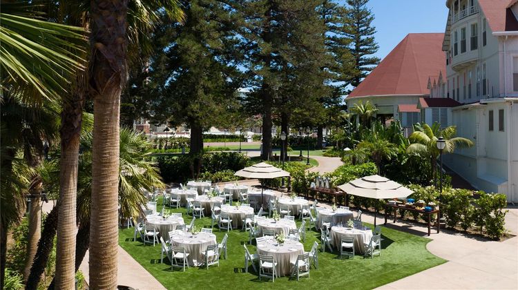 Hotel del Coronado, Curio Collection Exterior