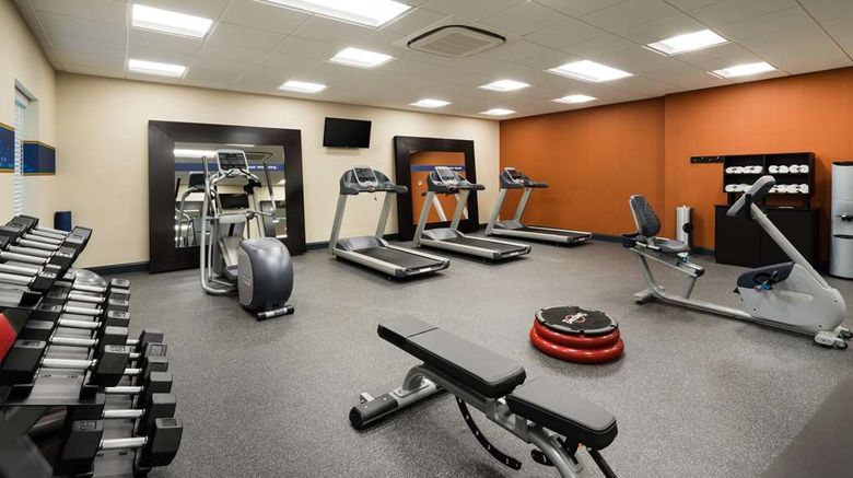 <b>Hampton Inn Newport Health</b>. Images powered by <a href="https://iceportal.shijigroup.com/" title="IcePortal" target="_blank">IcePortal</a>.