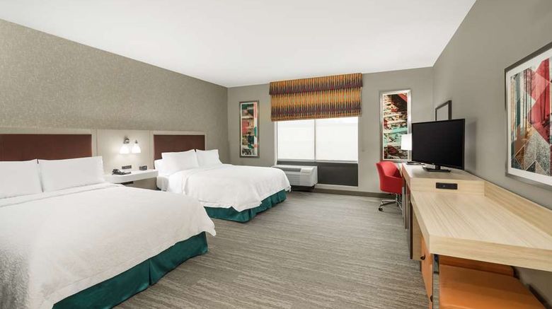 <b>Hampton Inn Newport Room</b>. Images powered by <a href="https://iceportal.shijigroup.com/" title="IcePortal" target="_blank">IcePortal</a>.