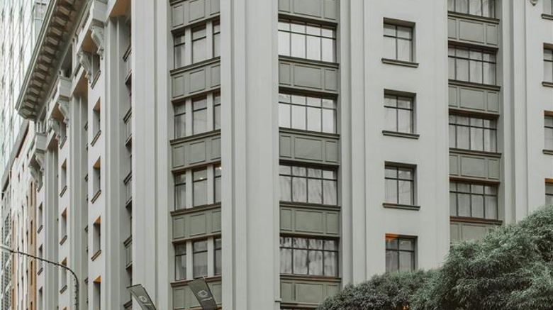 <b>DoubleTree by Hilton Wellington Exterior</b>. Images powered by <a href="https://iceportal.shijigroup.com/" title="IcePortal" target="_blank">IcePortal</a>.