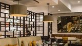 <b>DoubleTree by Hilton Wellington Restaurant</b>. Images powered by <a href="https://iceportal.shijigroup.com/" title="IcePortal" target="_blank">IcePortal</a>.