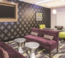 La Quinta Inn & Suites Milledgeville Lobby