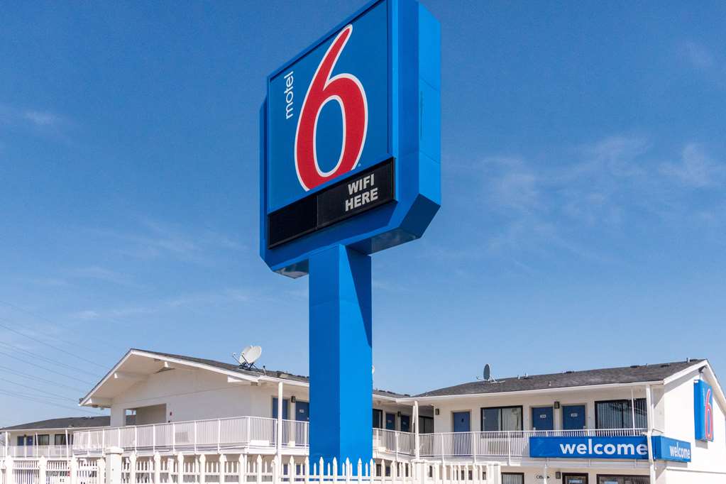 Xbox - MOTEL Motel 6 Georgetown, KY - Lexington North Reviews, Deals