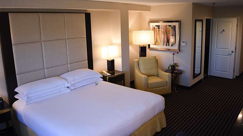 <b>APA Hotel Woodbridge Room</b>. Images powered by <a href="https://iceportal.shijigroup.com/" title="IcePortal" target="_blank">IcePortal</a>.