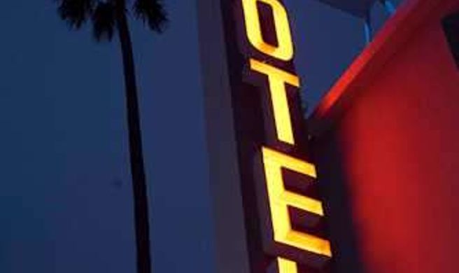 Bayside Hotel Exterior