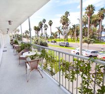 Bayside Hotel Exterior