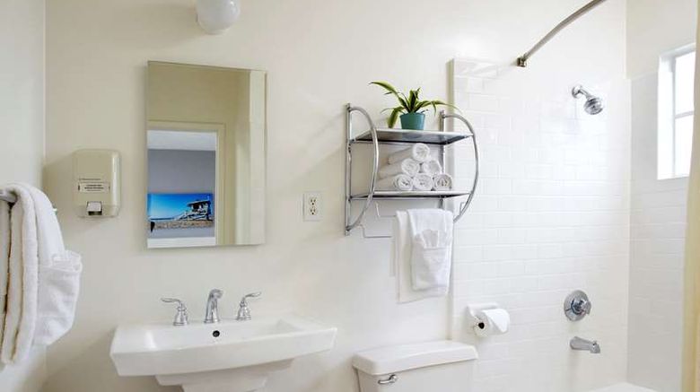 <b>Bayside Hotel Room</b>. Images powered by <a href="https://iceportal.shijigroup.com/" title="IcePortal" target="_blank">IcePortal</a>.