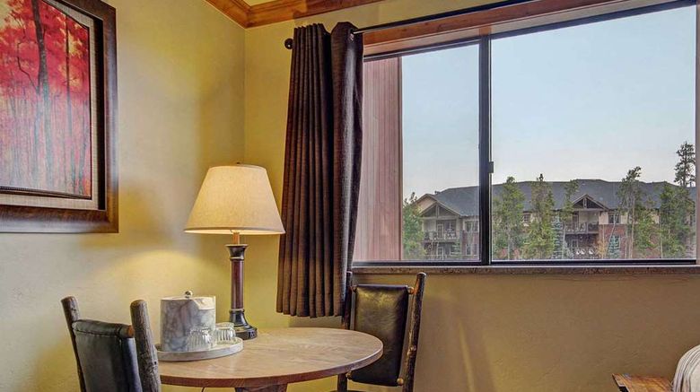 <b>Beaver Run Resort & Conference Center Room</b>. Images powered by <a href="https://iceportal.shijigroup.com/" title="IcePortal" target="_blank">IcePortal</a>.