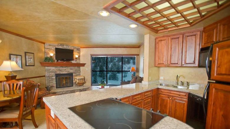<b>Beaver Run Resort & Conference Center Suite</b>. Images powered by <a href="https://iceportal.shijigroup.com/" title="IcePortal" target="_blank">IcePortal</a>.