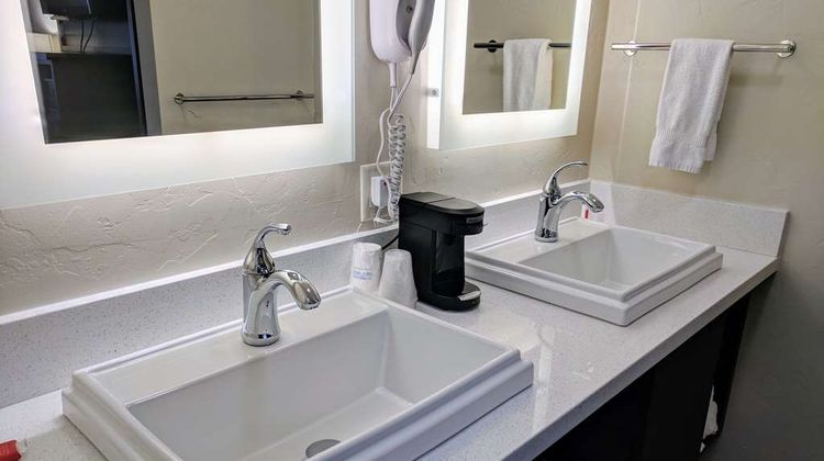 Days Inn Prescott Room